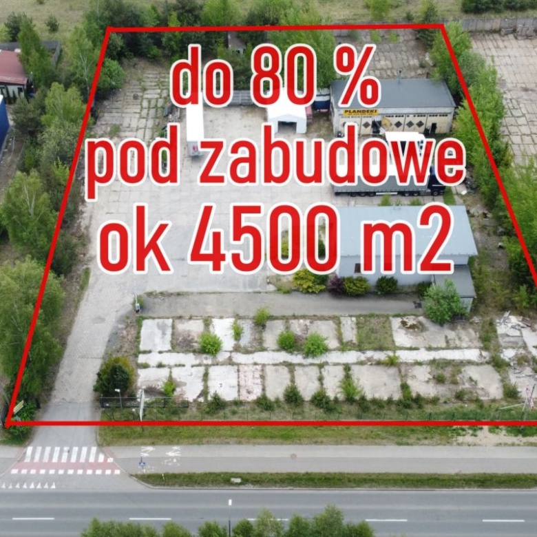 Aerial view of a vacant lot outlined in red for development with Polish sale text about up to 80% and ~4500 m2.