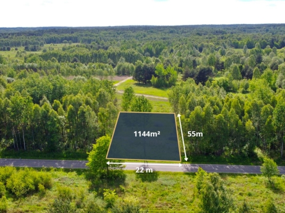 Aerial view of a 1,144 m² vacant plot outlined in yellow, measuring 22 m by 55 m along a road with surrounding trees.